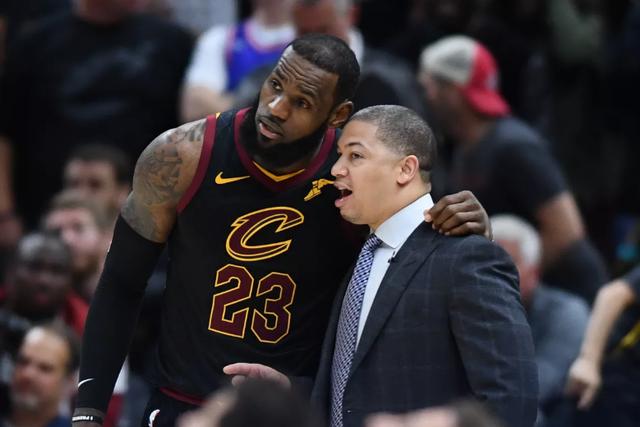 洛杉矶湖人内部会议纪要流出——关键时刻主帅复盘，社区盾使命明确，轮换策略成焦点的简单介绍