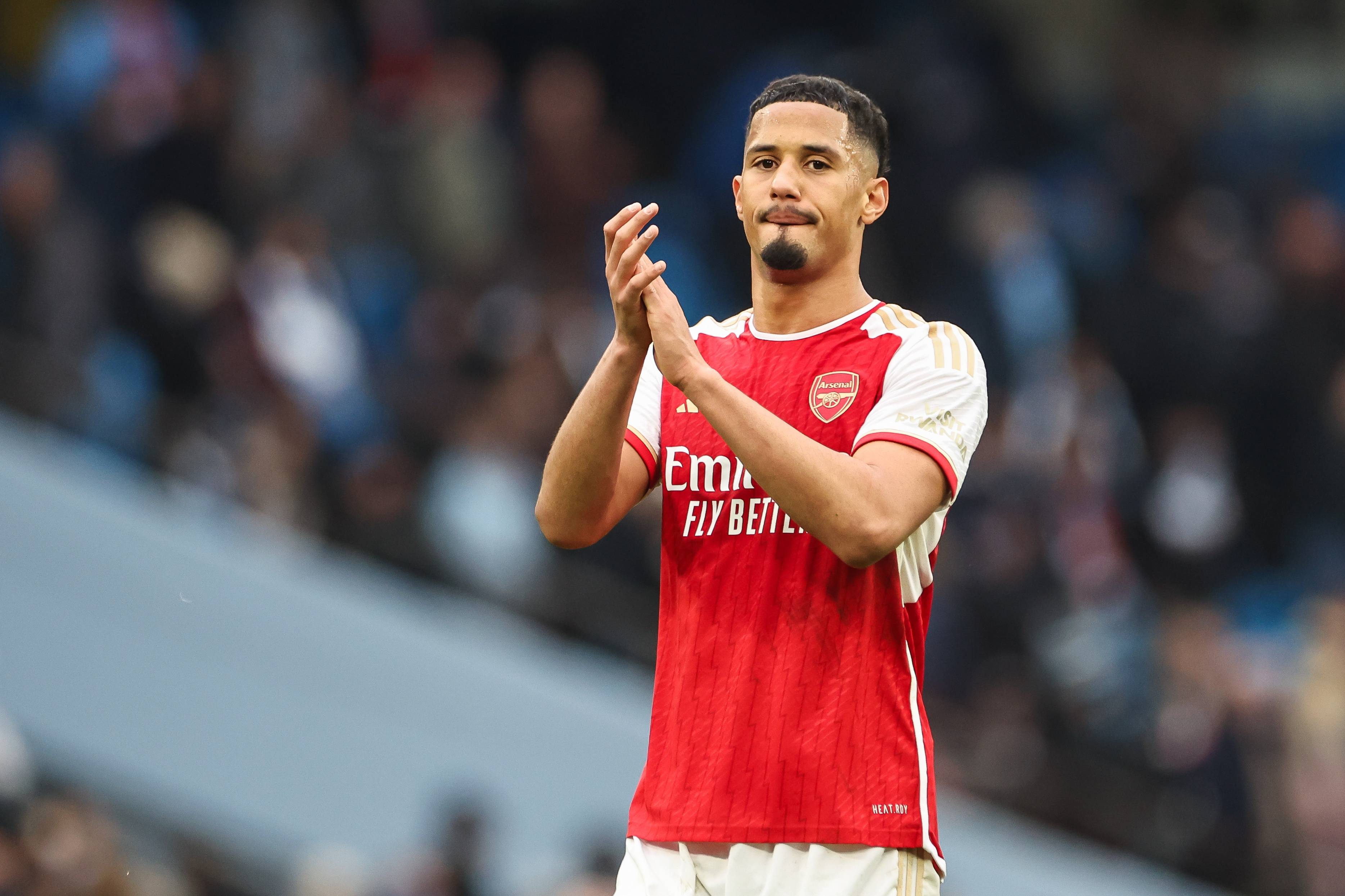 兰博电竞-冲刺阶段英超传出新动向，莱比锡伤情更新，管理层表态：悬念犹存，团队化学反应显著(天气里到达莱比锡肯纽维茨)